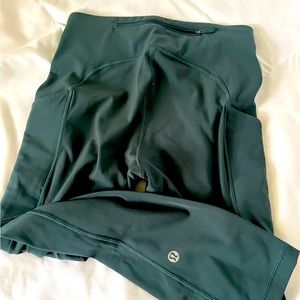 Lululemon Green Cropped Leggings